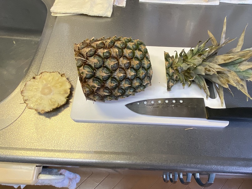 パイナップルの切り方