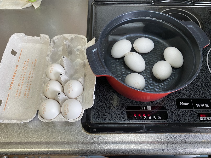 ゆで卵の調理