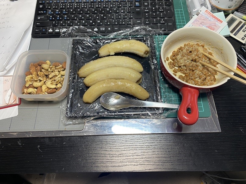 朝食（納豆：バナナ：ミックスナッツ）