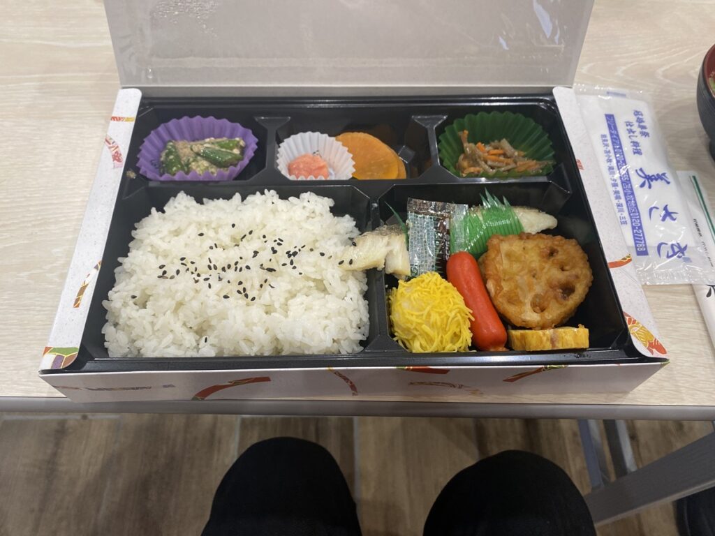 告別式前の仕出し弁当