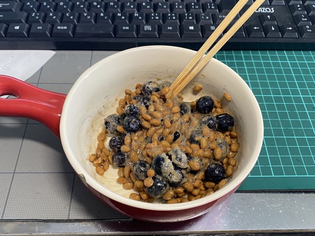 納豆とブルーベリー