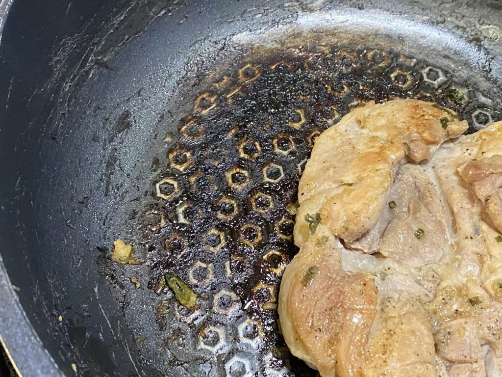 焦げたフライパン