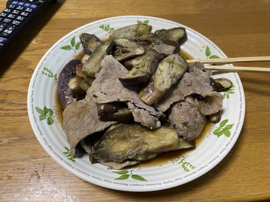 豚小間肉とナスの炒め物