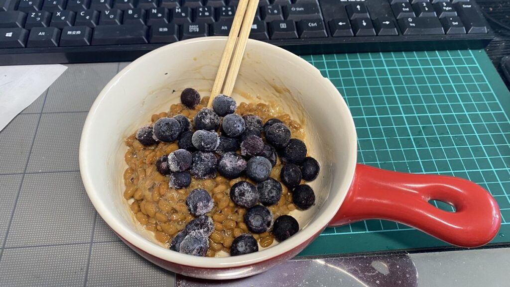 納豆とブルーベリー
